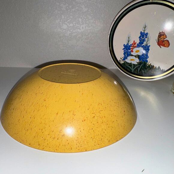 Vintage Texas Ware Melamine Speckled Salad Bowl Mustard Yellow MCM Kitchen - Picture 5 of 10